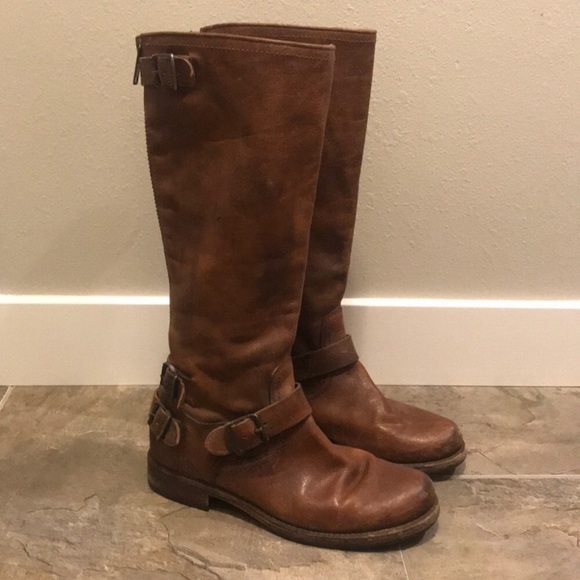 Frye Shoes - Frye Veronica Zip boot